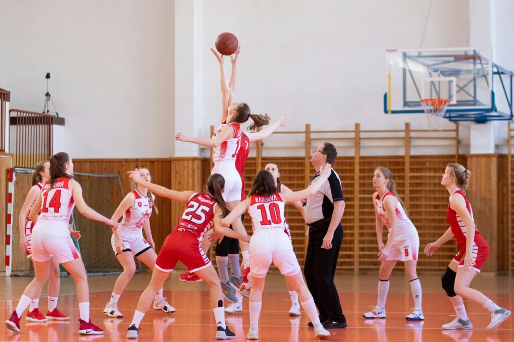 Gonzaga Women's Team Secures Victory over Pacific in WCC Semifinals with Impressive Double-Doubles by Hollingsworth and Ejim 2024