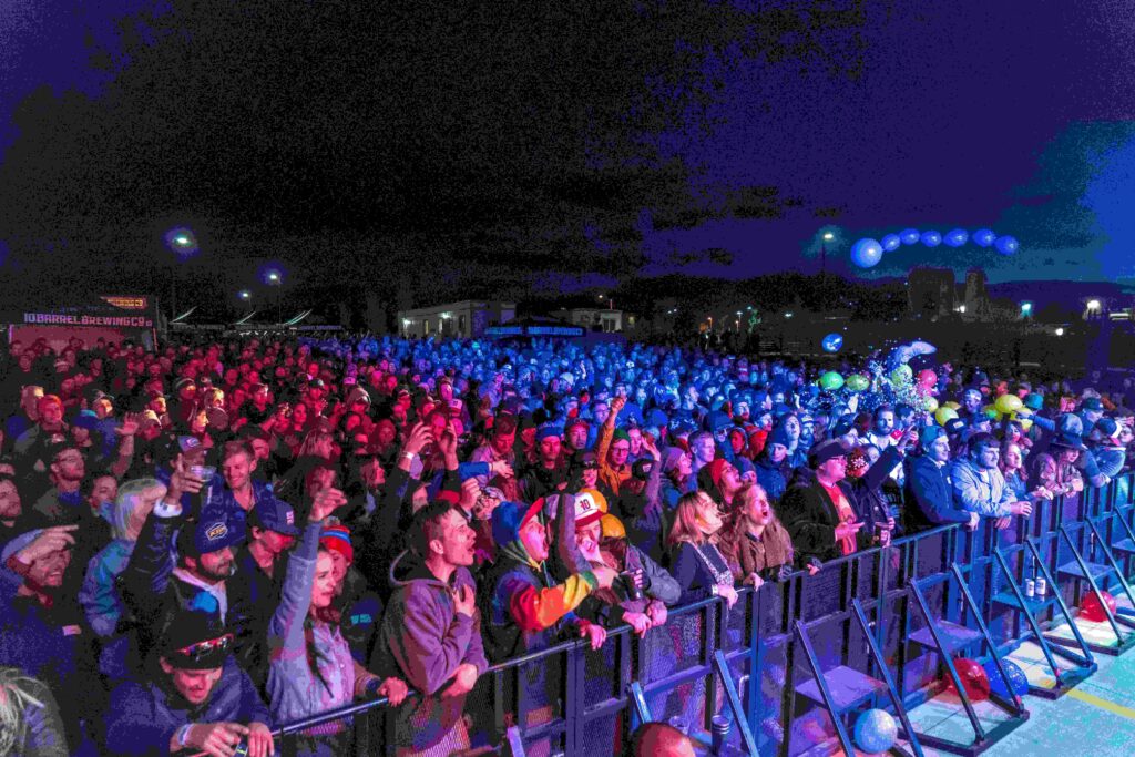 Stagecoach Transformed into a Blast from the Past: Post Malone Channels '90s/'00s Vibes, Miranda Lambert Dazzles Alongside Reba on Night 2