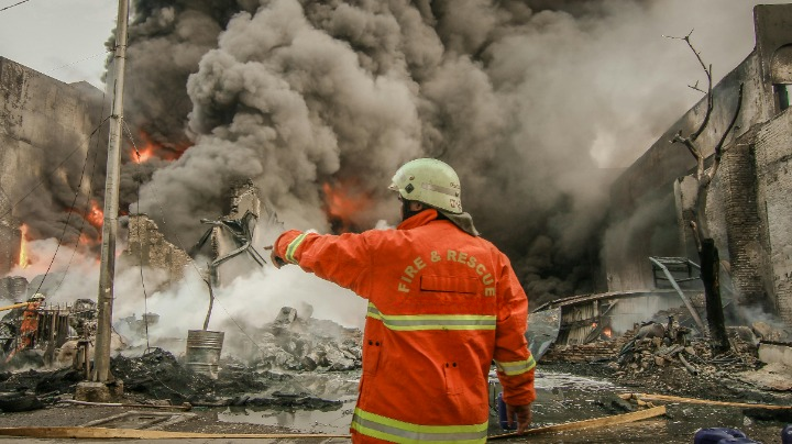 San Francisco's Devastating Earthquake Sparks Deadly Fires, Claiming Thousands of Lives,2024