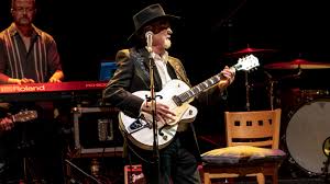 Legendary American Guitarist Duane Eddy Passes Away at 86: A Musical Pioneer Remembered